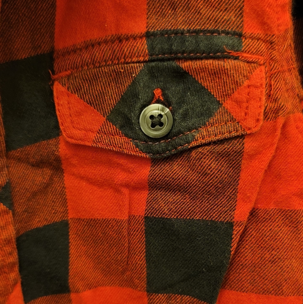 ♻️ 5/$50Adorable Button Down - Picture 2 of 4